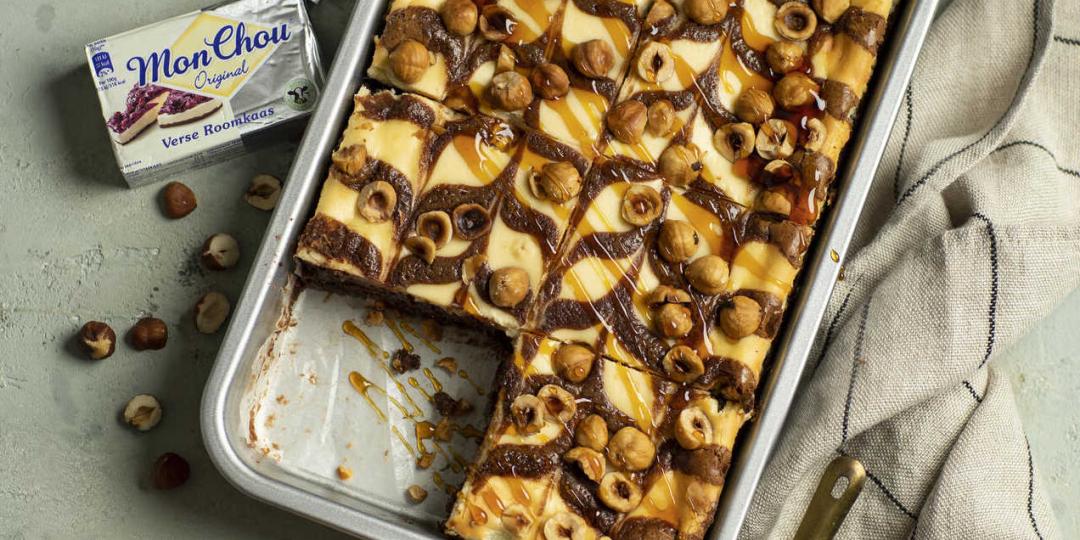 Brownies met MonChoutopping, karamel en noten