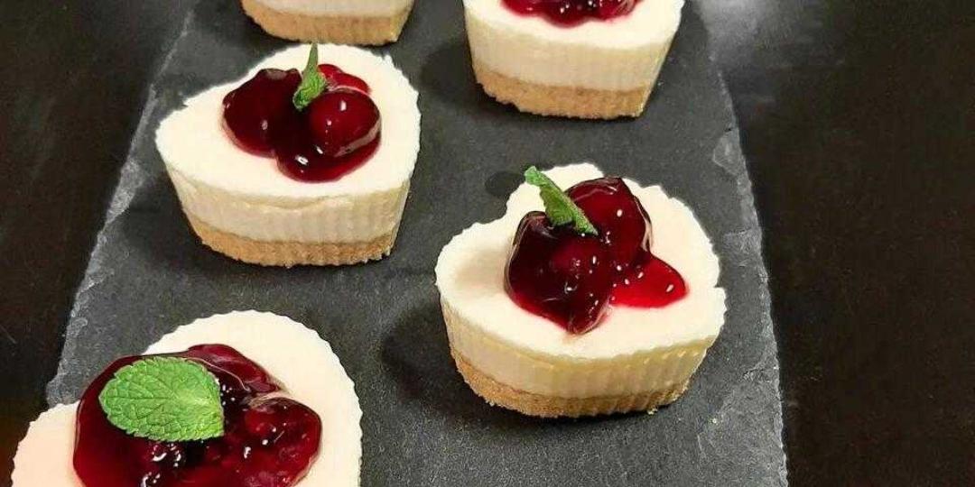 Mini MonChou cakes