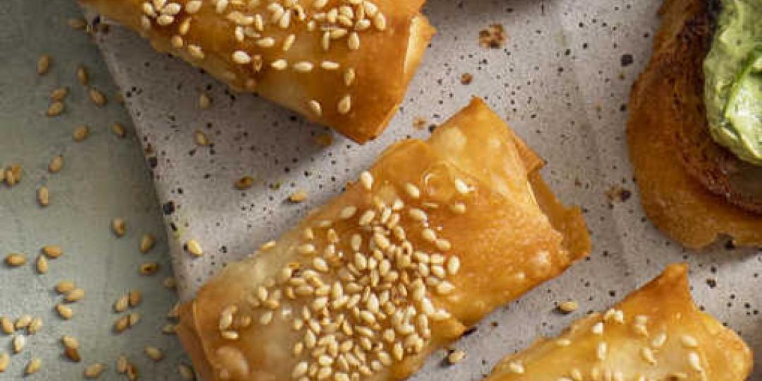 Mini-loempia’s met MonChouvulling en chilisaus
